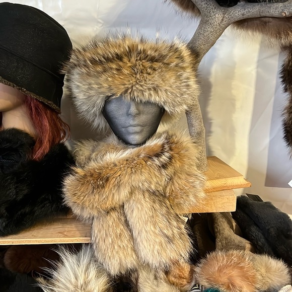 Handmade real wolf fur headband - Picture 2 of 6